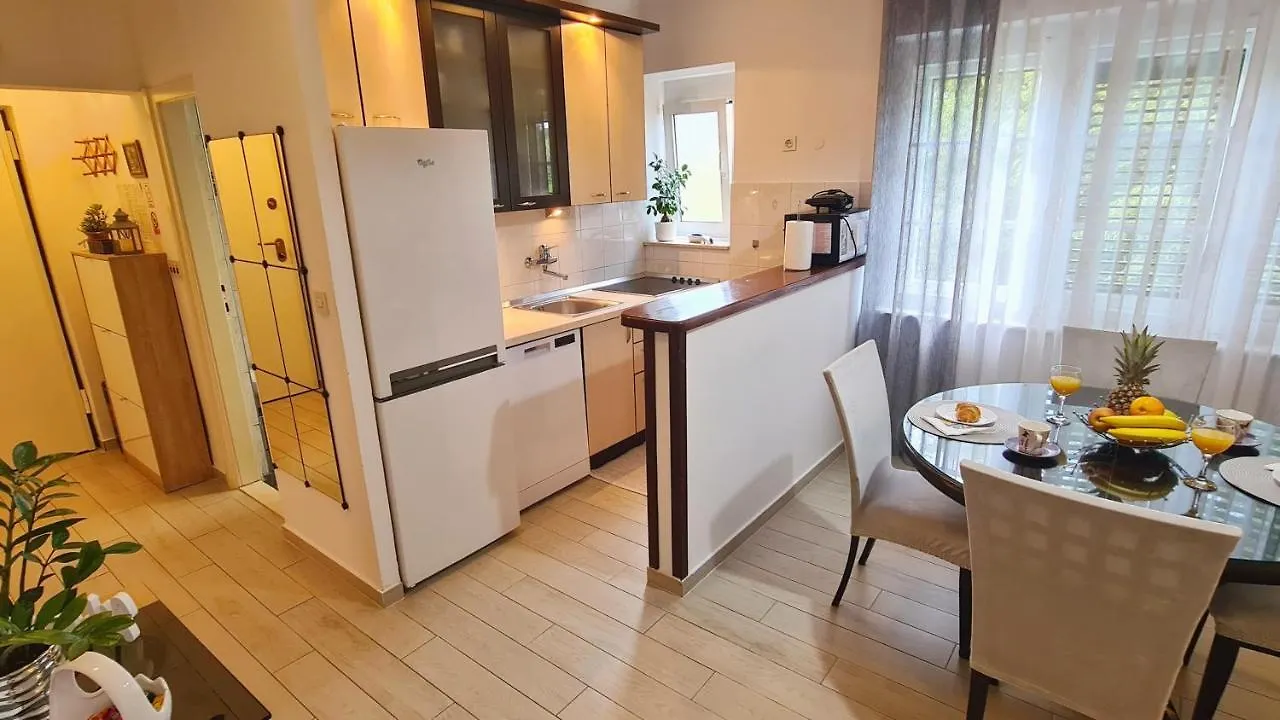 Apartment Sara Poljud Split