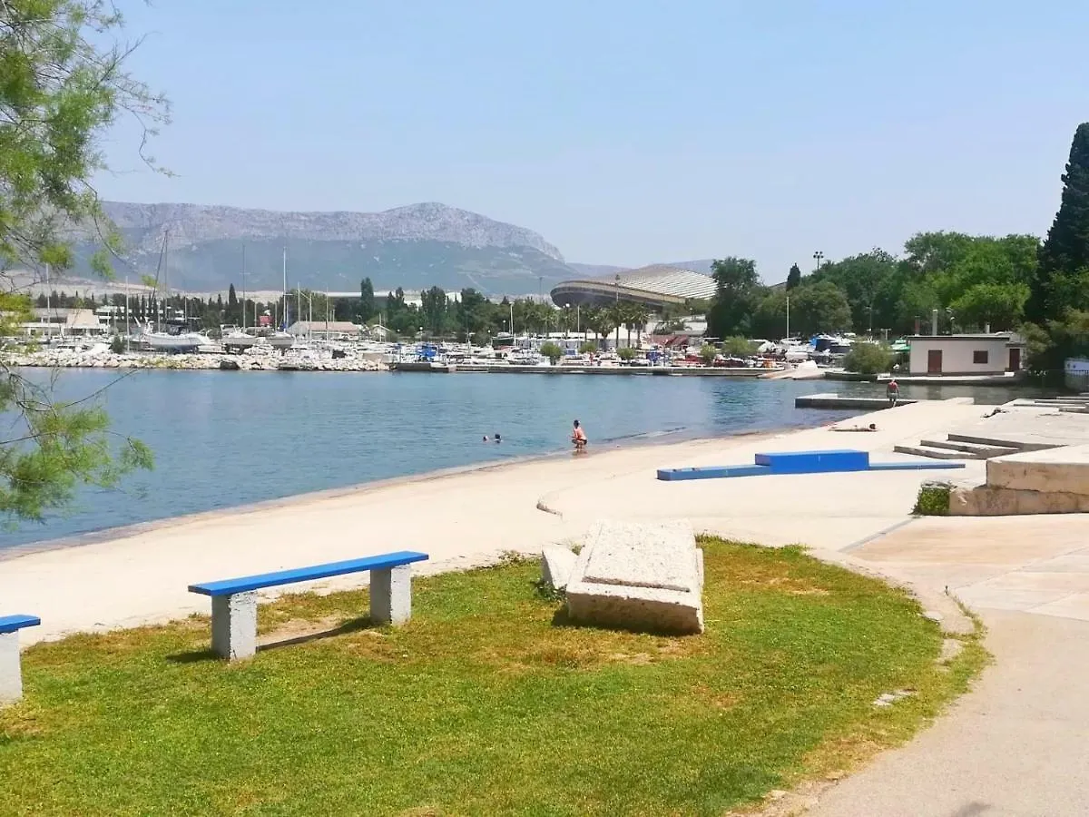 Apartment Sara Poljud Split